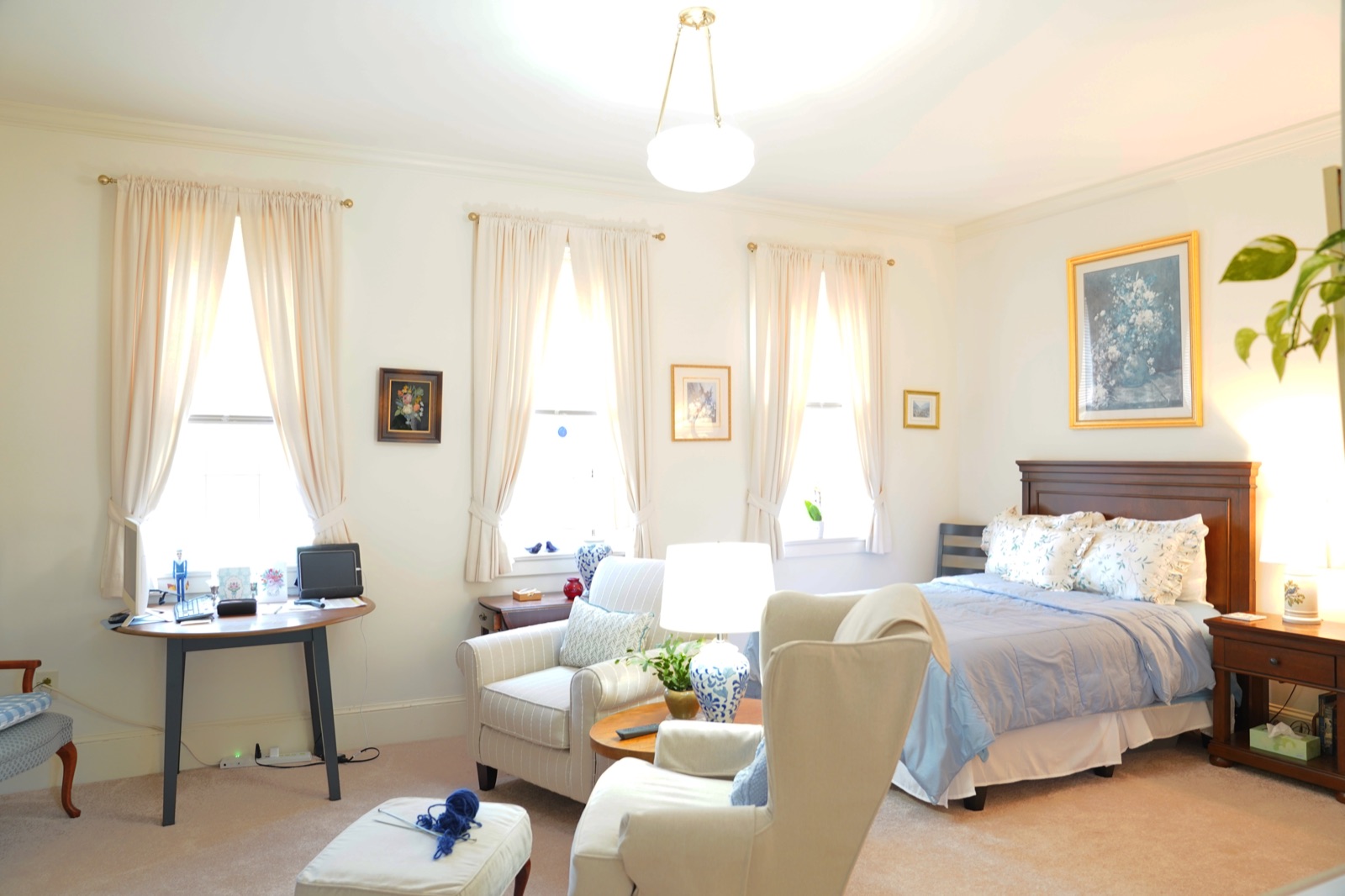 Spacious residence with three windows at John Bertram House of Salem